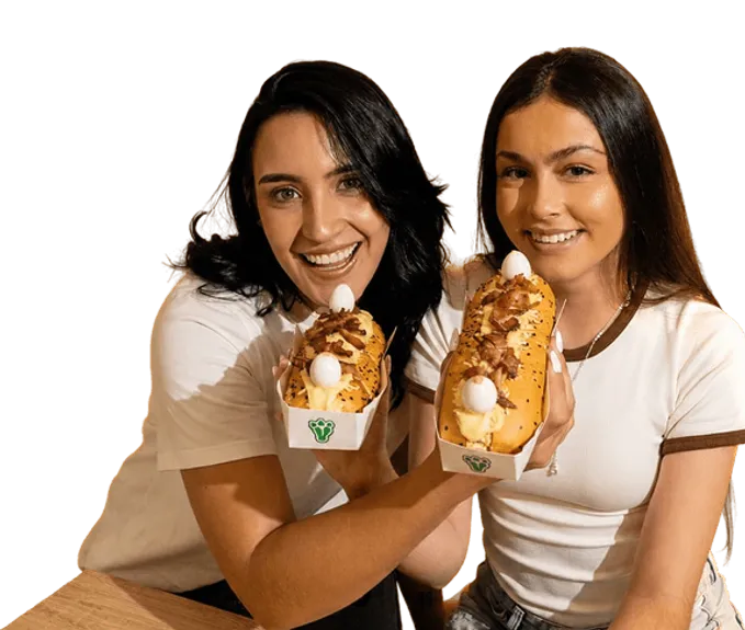 Chicas disfrutando en Los Verdes